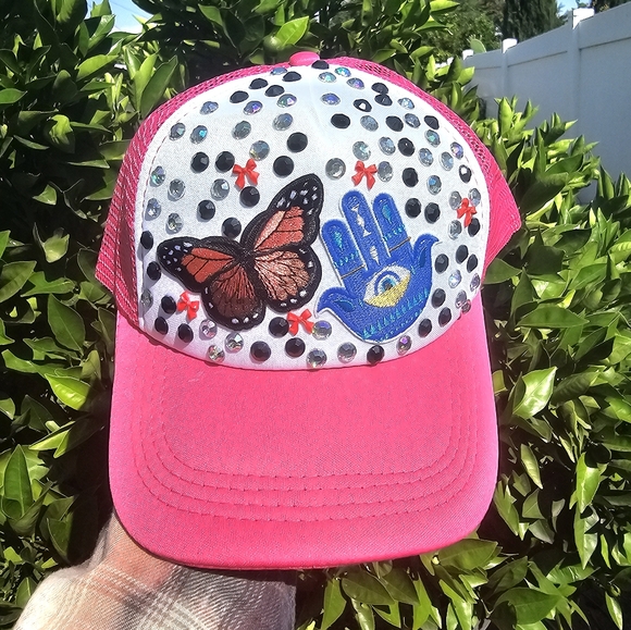Custom Mesh Snapback Trucker Hat - Picture 1 of 2